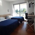 Otel Acapella 3*