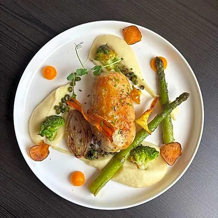 Acapella Restaurant Hotel 3*