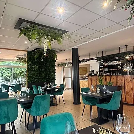 Acapella Restaurant Hotel